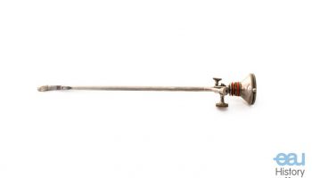 Catheterizing cystoscope