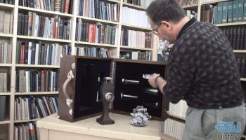 Inspection of Lichtleiter upon return to Vienna