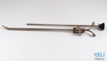 Irrigating cystoscope