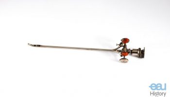 Irrigating uretero-cystoscope