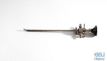 Irrigating cystoscope