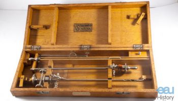 Irrigating uretero-cystoscope